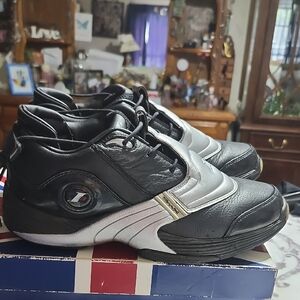 Reebok Question Allen Irersone's Mens Size 9